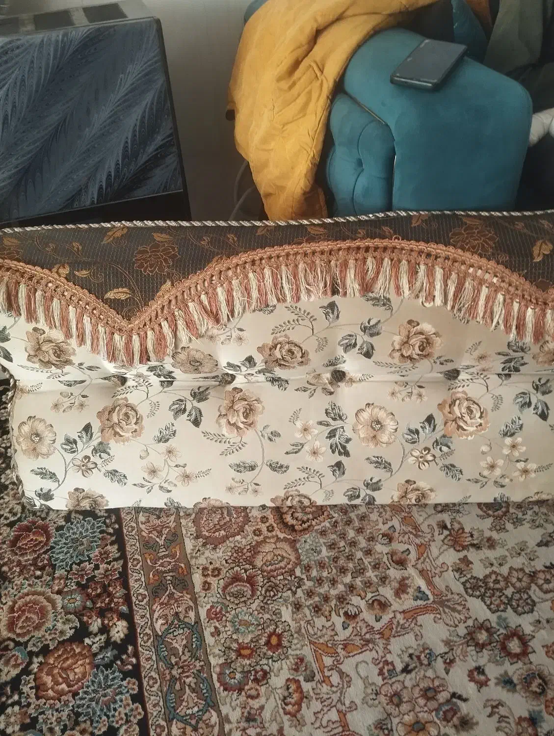 پشتی|پشتی|شیراز, شهرک مهرگان|دیوار