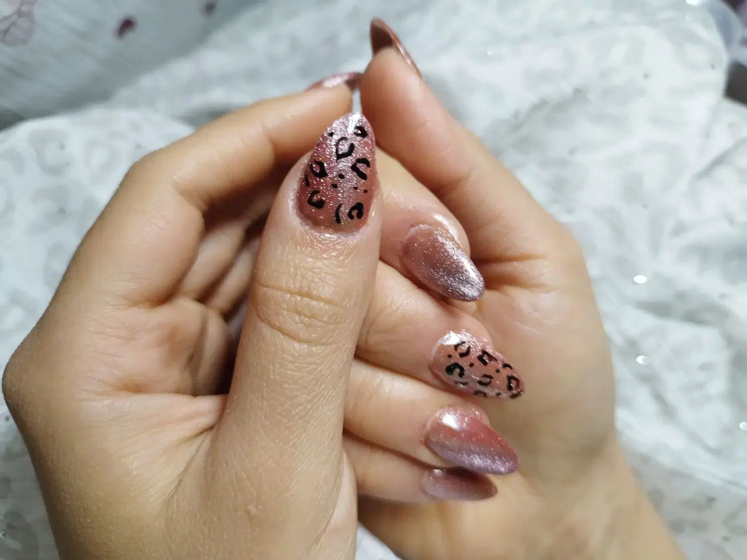 آموزش وخدمات،کاشت ناخن میکاپ رنگ لایت مژه و شنیون|خدمات آرایشگری و زیبایی|پردیس, فاز ۸|دیوار