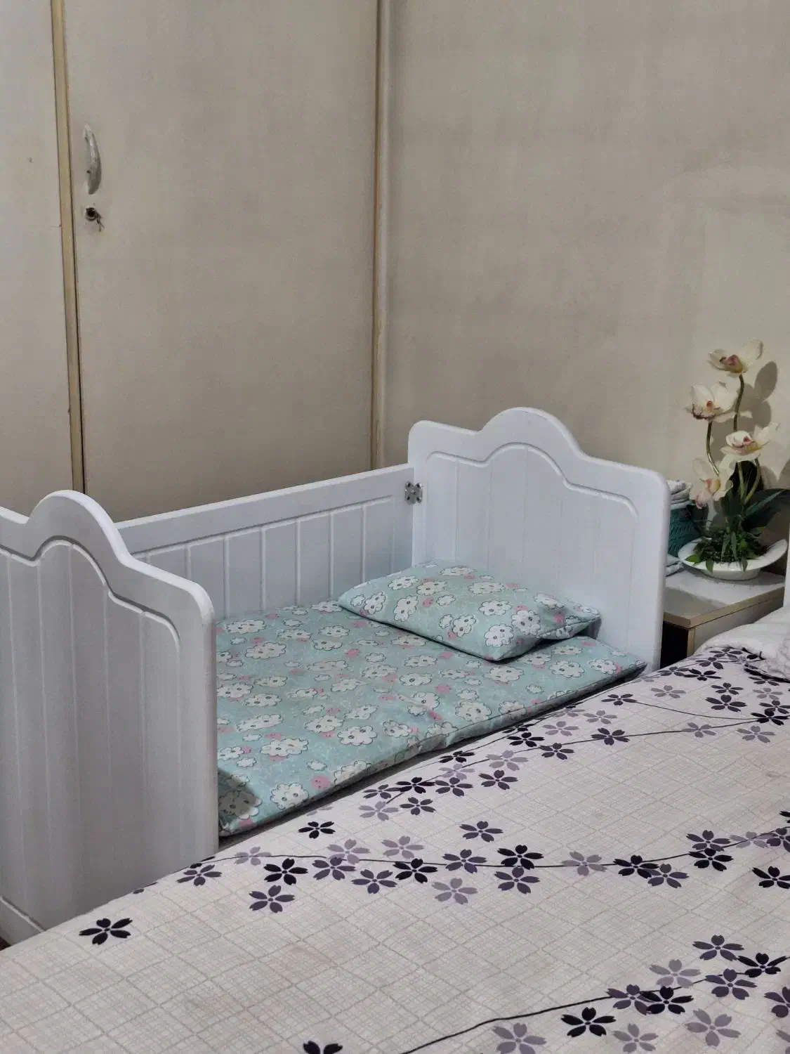 تخت کنار مادر|تخت و صندلی بچه|کرج, حصارک بالا|دیوار