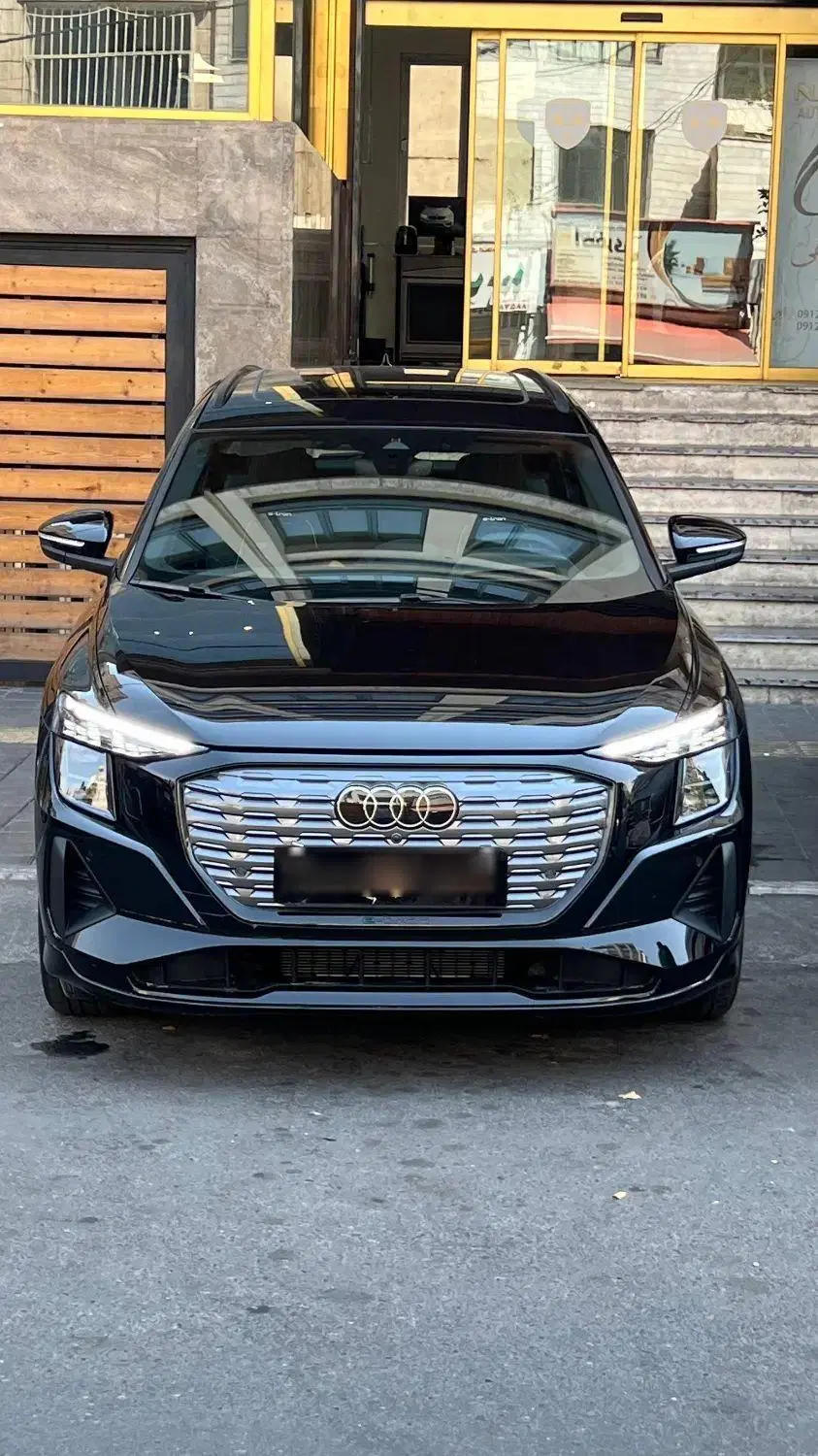 Audi Q5|خودرو سواری و وانت|تهران, درختی|دیوار