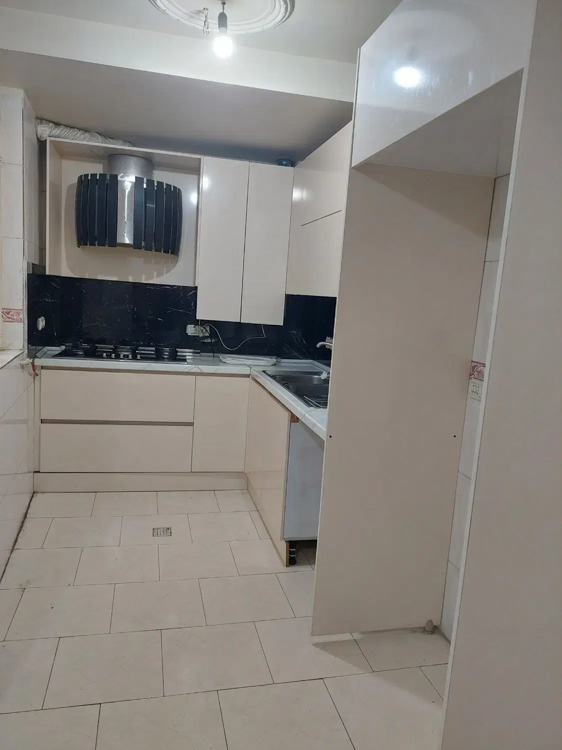 آپارتمان 45 متری با پارکینگ و انباری در خ تفرشی|اجارهٔ آپارتمان|تهران, طیب|دیوار