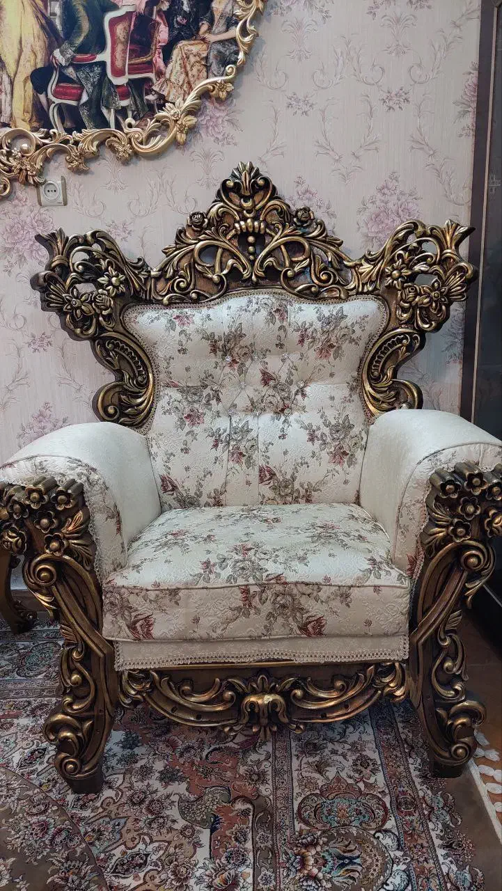 مبل تمیز و بدون شکستگی و ضربه خوردگی|مبلمان خانگی و میز عسلی|قائم‌شهر, |دیوار