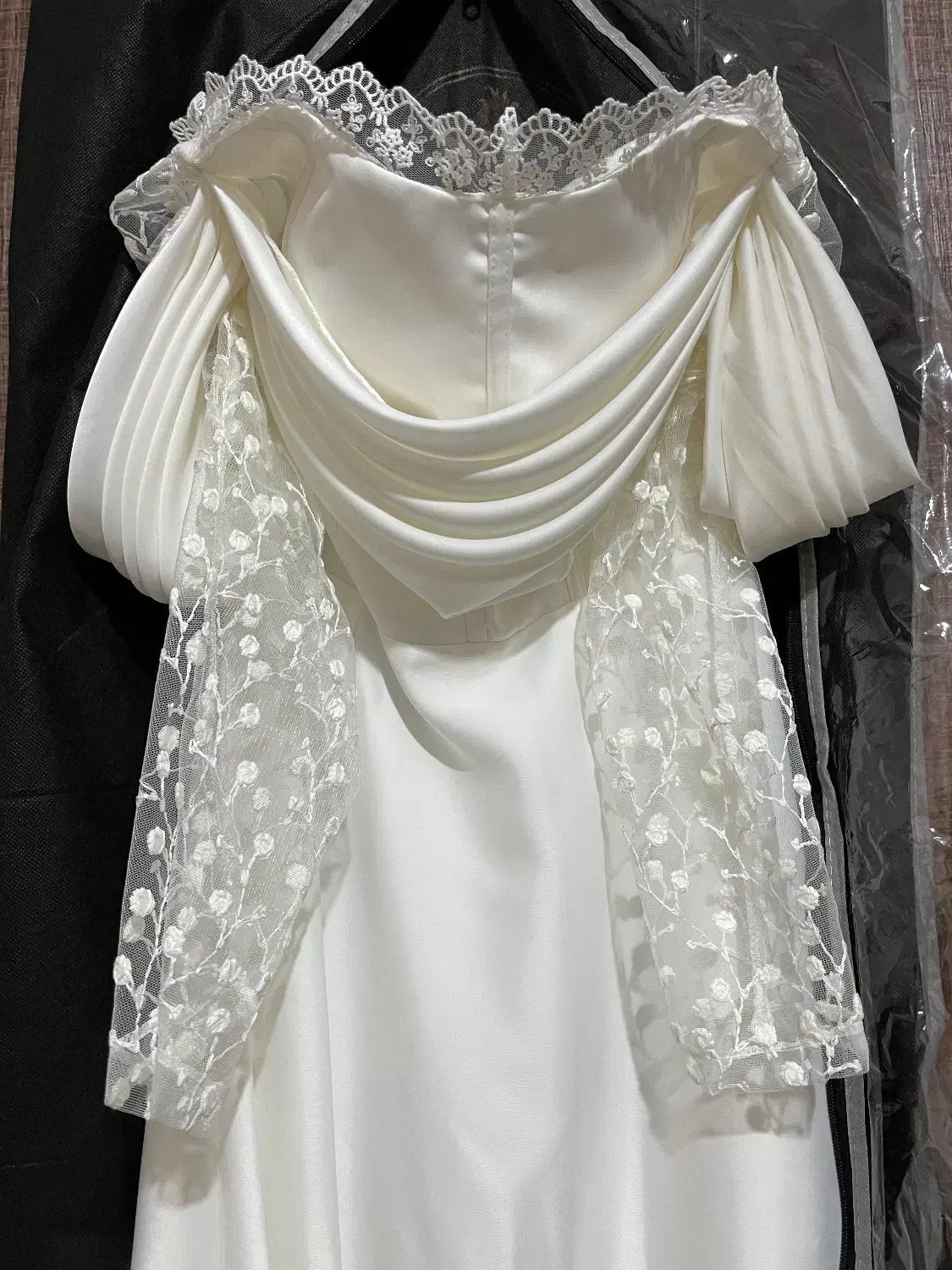 لباس عروس کاملا نو|لباس|پاکدشت, پاکدشت (مامازند)|دیوار