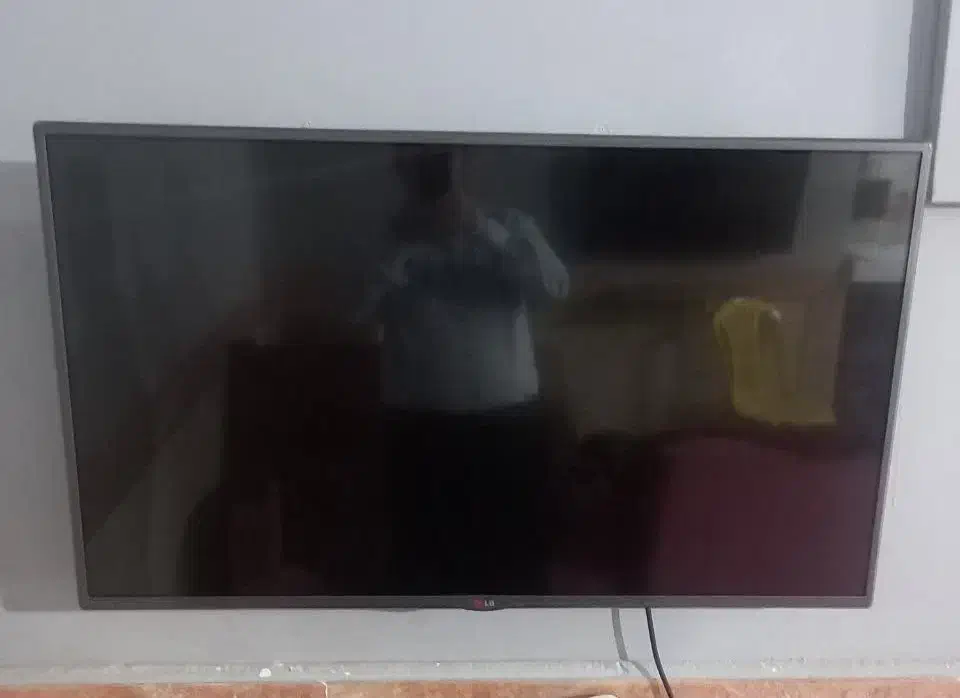 تلویزیون برند ال جی. 43اینچ|تلویزیون و پروژکتور|دزفول, |دیوار