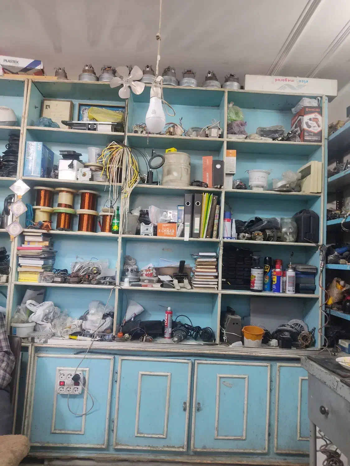 قفسه چوبی|کتابخانه، شلف، قفسه‌های دیواری|مبارکه, |دیوار