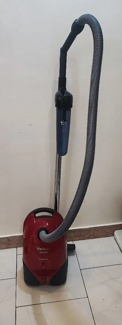 ۲ عدد جاروبرقی سامسونگ و ال جی کاملا سالم|جاروبرقی، جارو شارژی، بخارشو|تهران, خواجه نظام الملک|دیوار