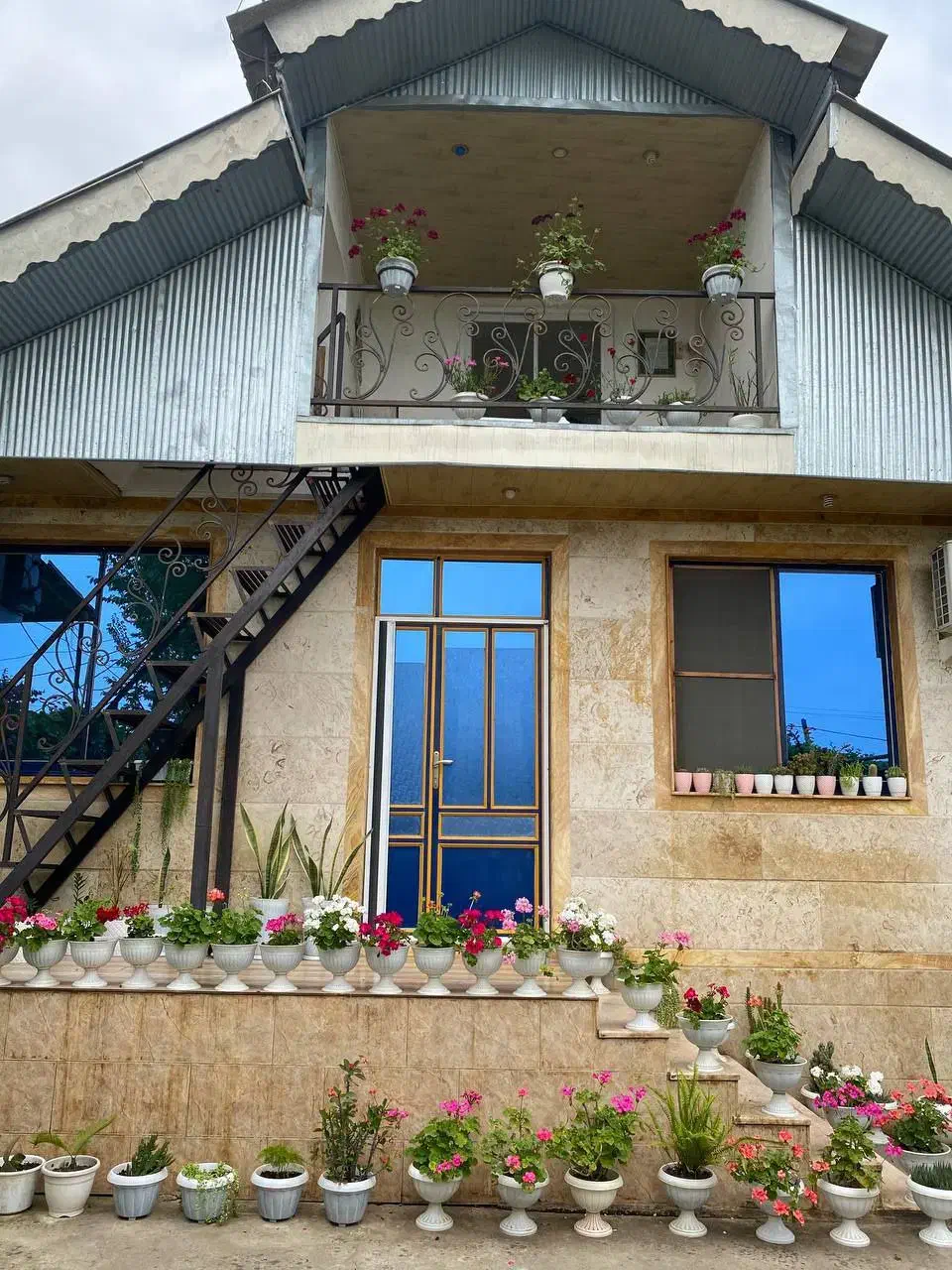 فروش ویلا۱۰۰ متری دوبلکس درجاده توریستی شفت،سنددار|فروش خانه و ویلا|شفت, |دیوار