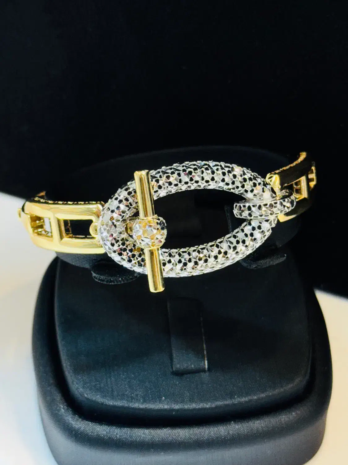 دستبند زمانی|جواهرات|بافق, |دیوار