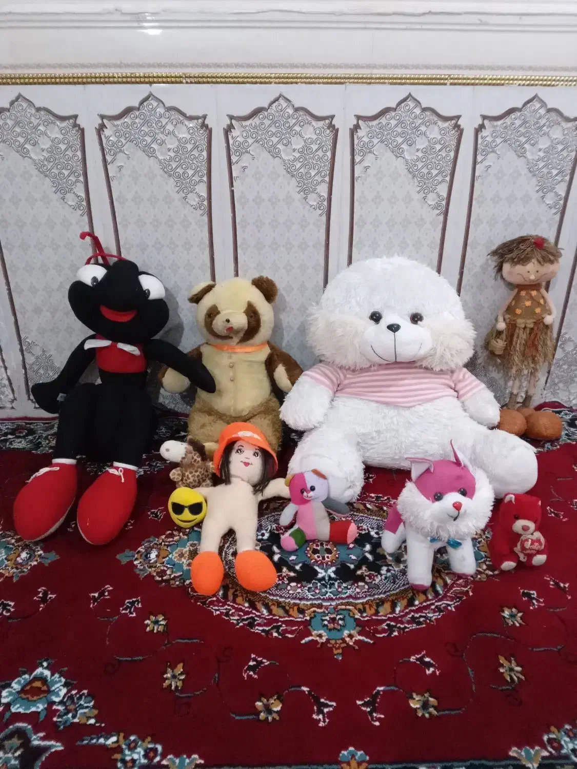 عروسک|اسباببازی|کارون, |دیوار