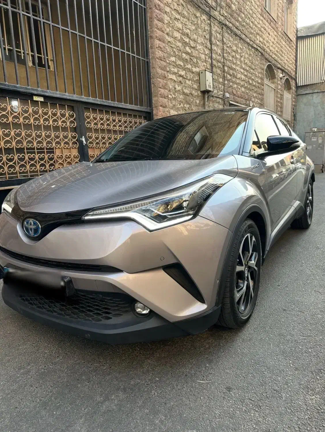 تویوتا chr استایل سلکشن ۲۰۱۸ بیرنگ هیبرید|خودرو سواری و وانت|تهران, امیریه|دیوار