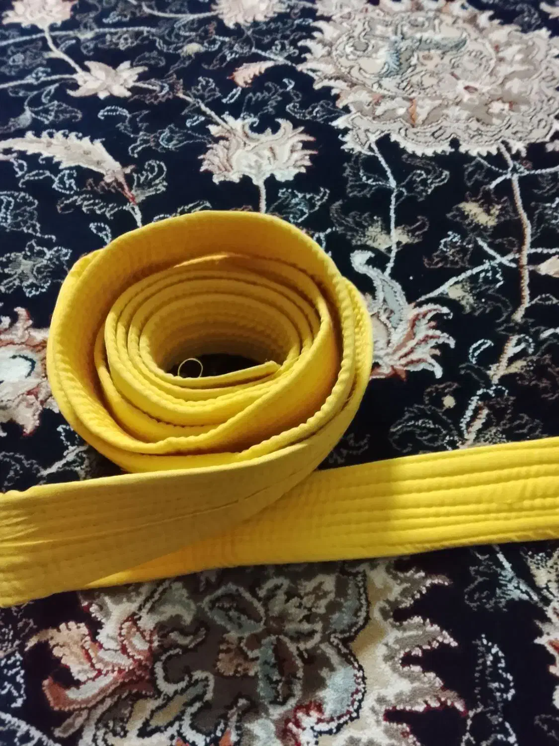 یک دست لباس کاراته به همراه کمربند زرد 250000هزار|لباس|خرمآباد, |دیوار