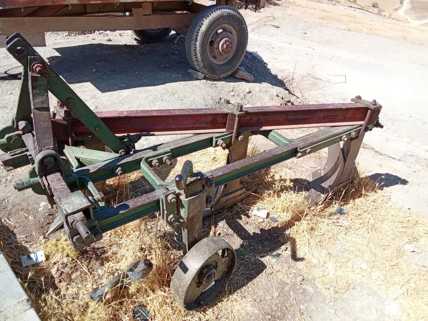 گاو اهن رومانی|ماشینآلات صنعتی|جوانرود, |دیوار