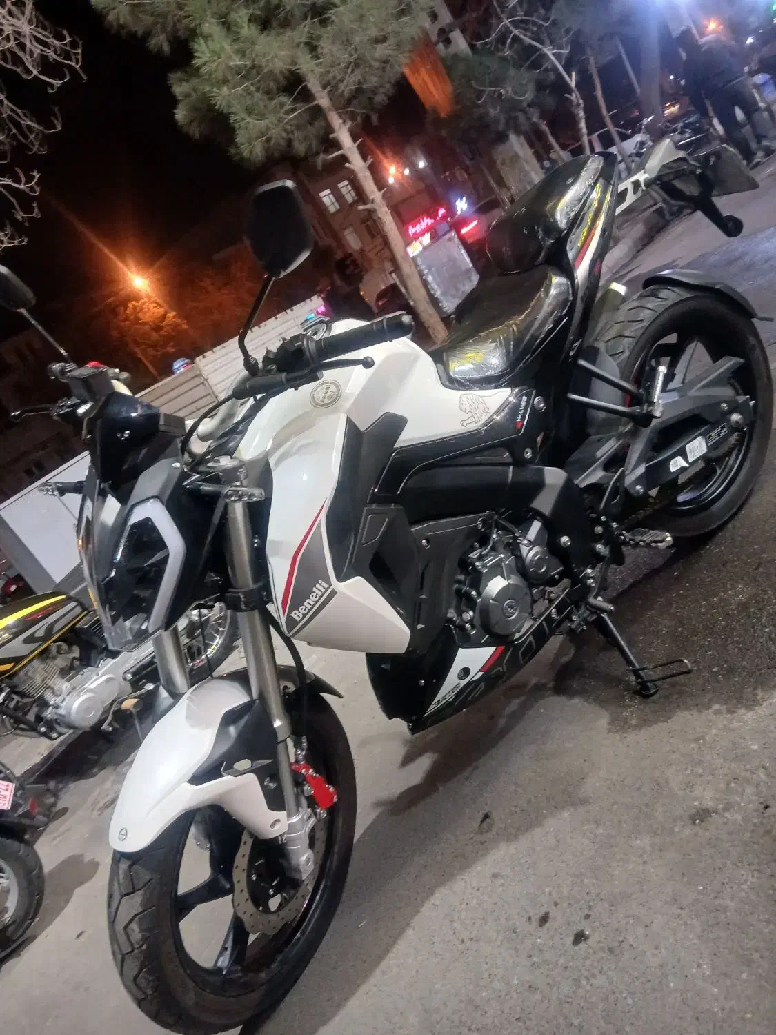 بنلی ۱۸۰/ اقساطی درحد خشک|موتورسیکلت|تبریز, |دیوار