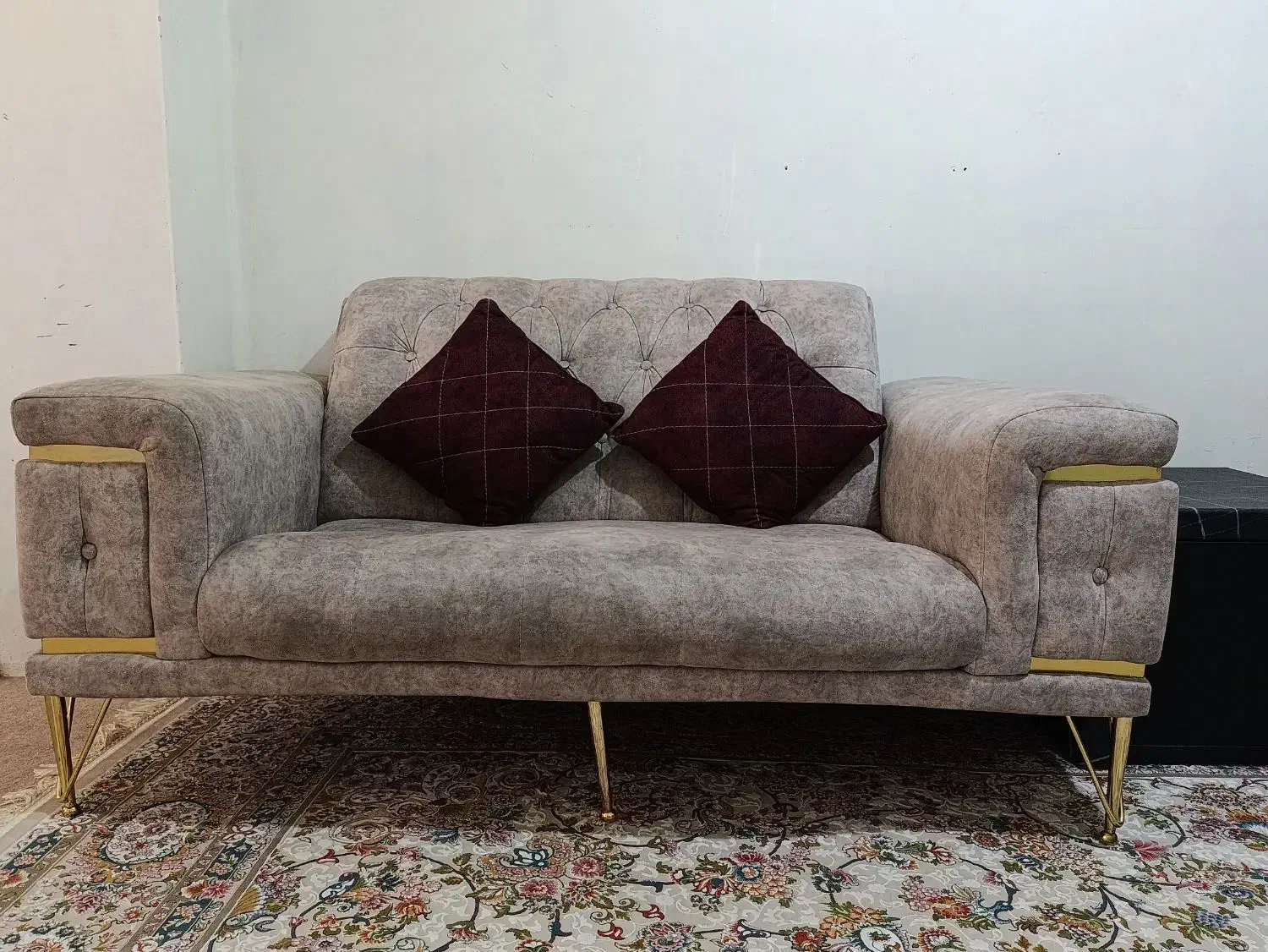 مبل 7 نفره مدل چسترو جلو مبلی طلایی ۴ تایی|مبلمان خانگی و میز عسلی|ری, صفاییه (چشمه علی)|دیوار