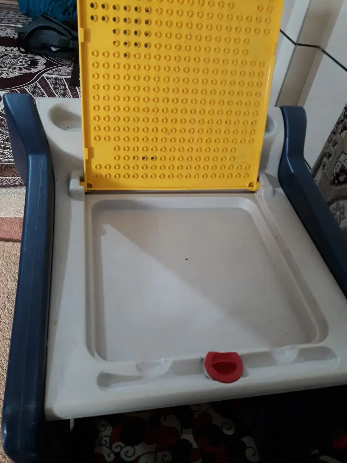 میز و صندلی بچگانه|تخت و صندلی بچه|برازجان, |دیوار