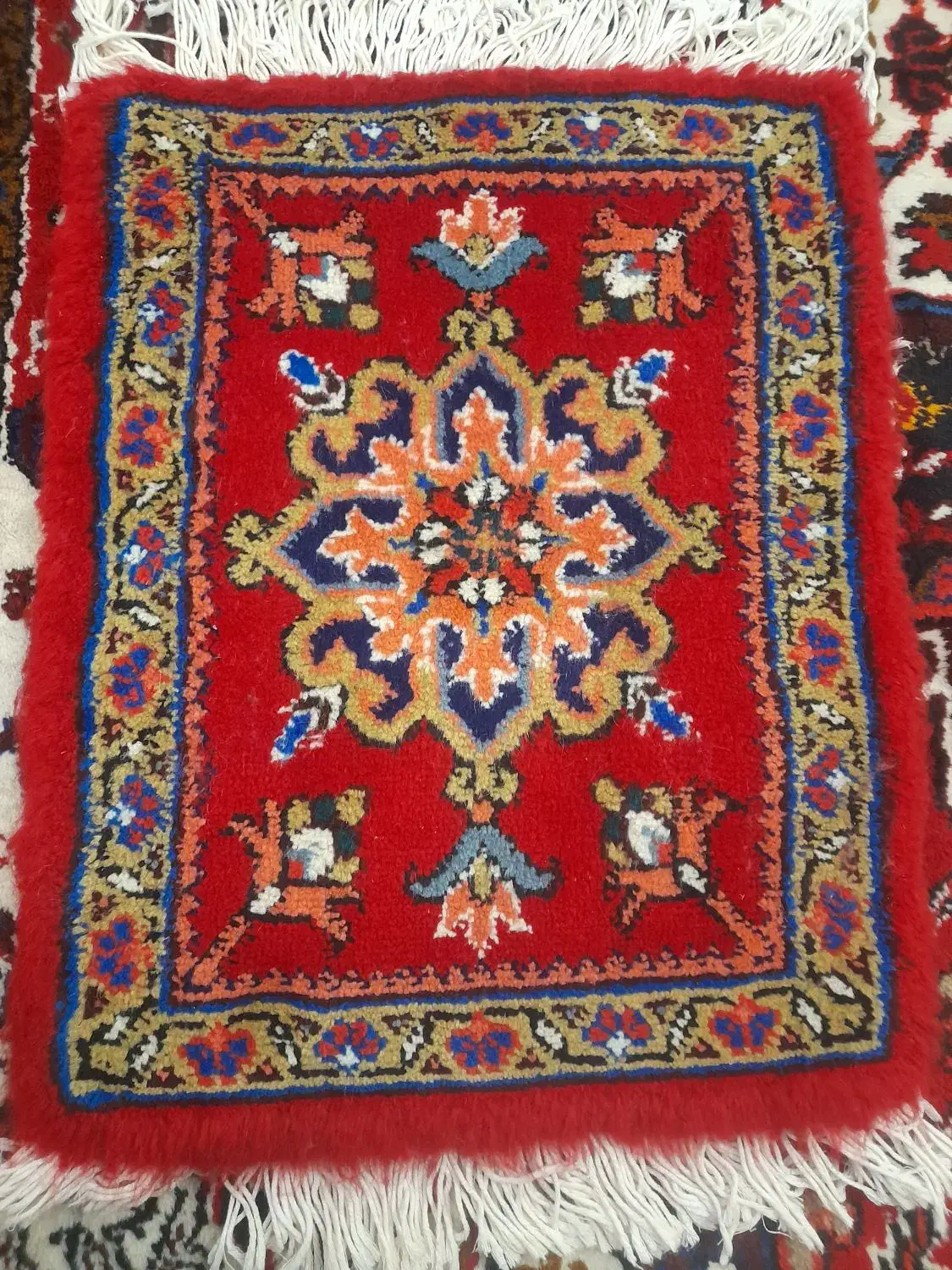 روصندلی بزرگ رنگ فوق العاده|پادری|اسکو, |دیوار