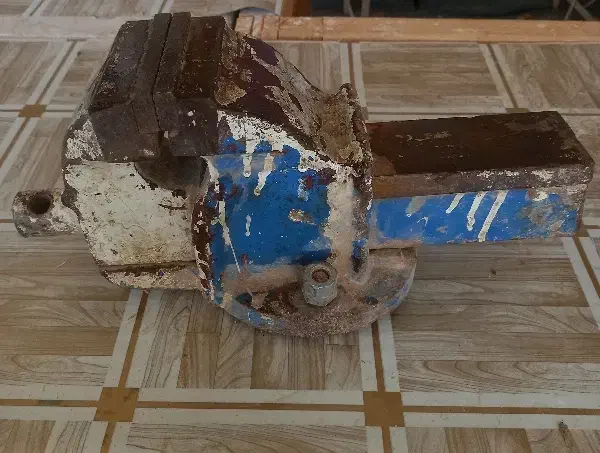 گیره لوله گیر|ابزارآلات|فریدونشهر, |دیوار