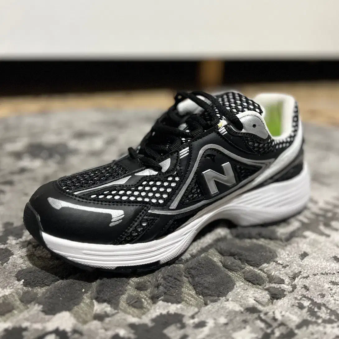 کفش اسپرت مردانه مدل نیوبالانس|کیف، کفش، کمربند|خمینیشهر, |دیوار