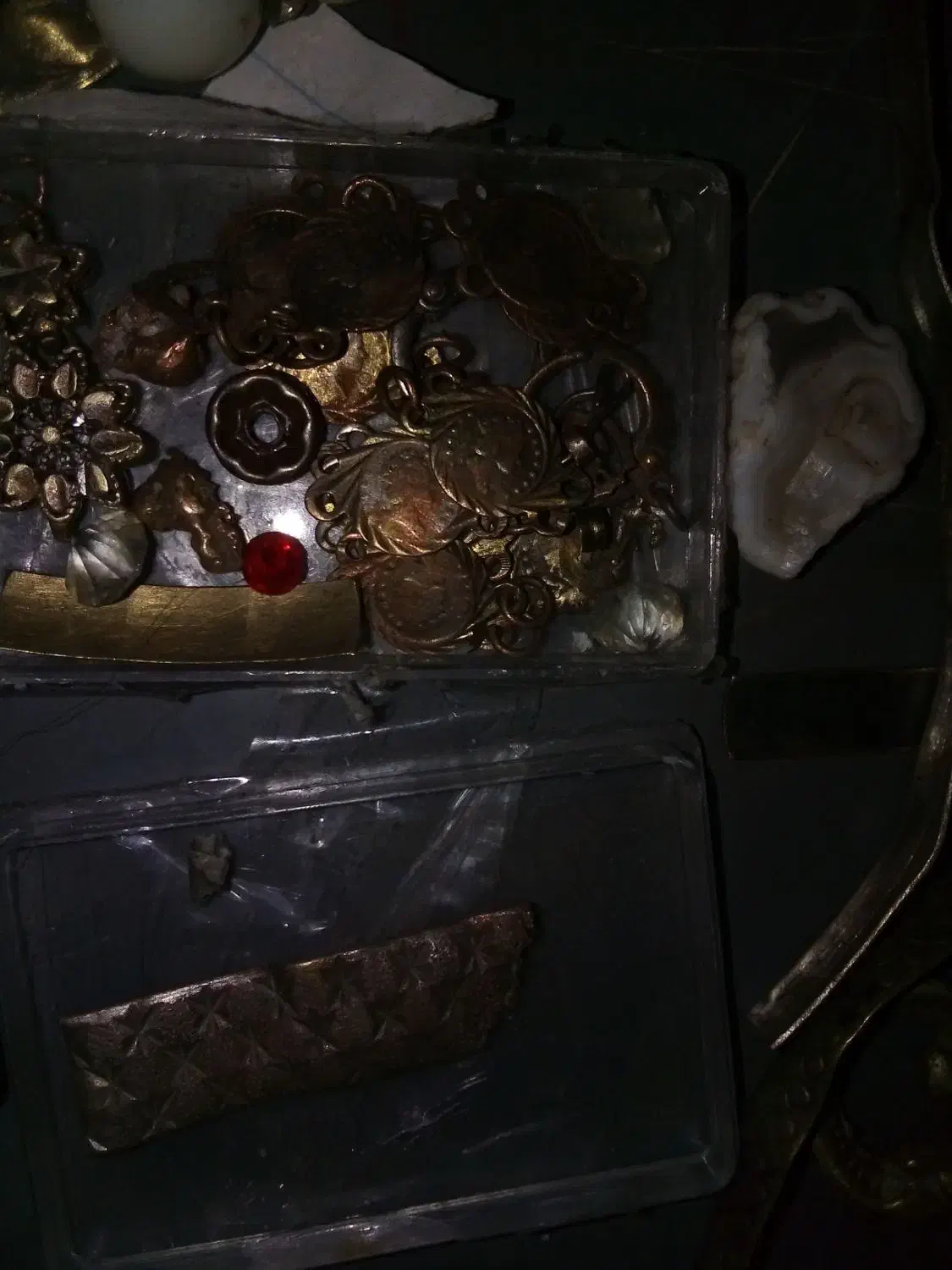 طلا.حرارت.دیده.|جواهرات|درح, |دیوار