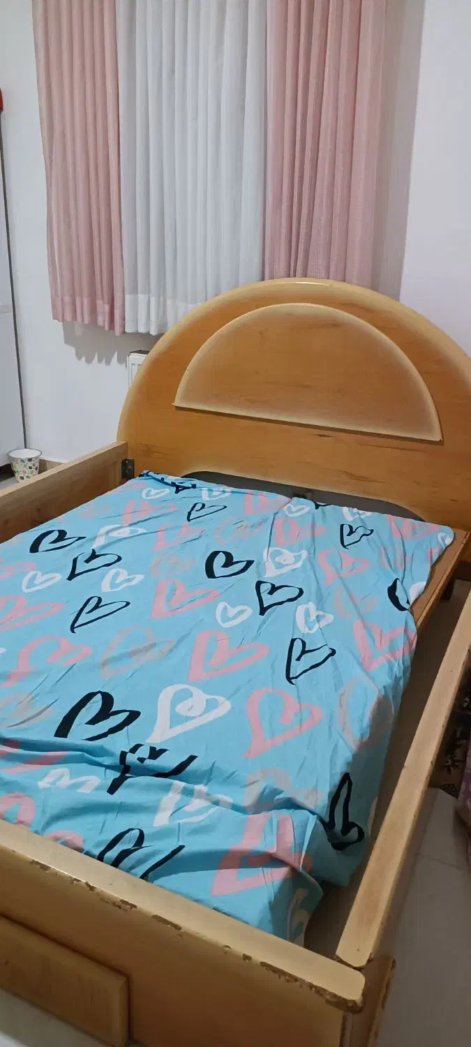 یک عدد تخت دونفره به فروش میرسد|تخت و سرویس خواب|رشت, حمیدیان|دیوار