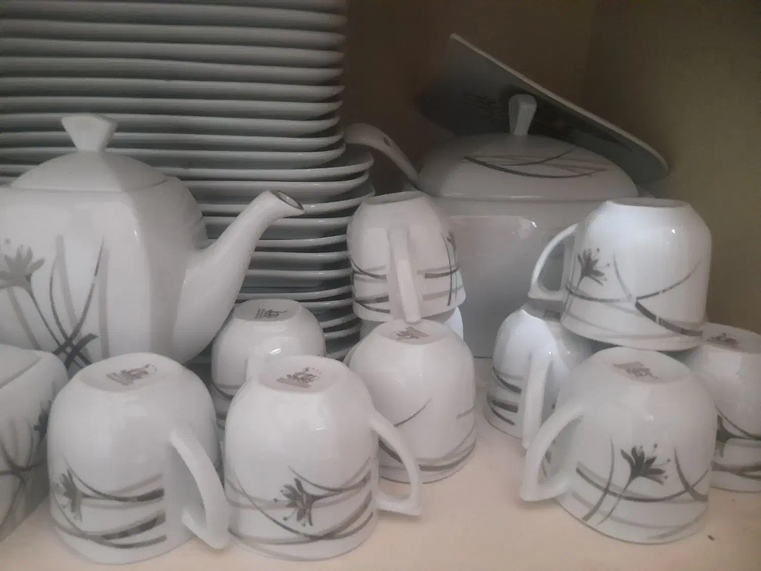 چینی|ظروف سرو و پذیرایی|تهران, شهید اسدی|دیوار