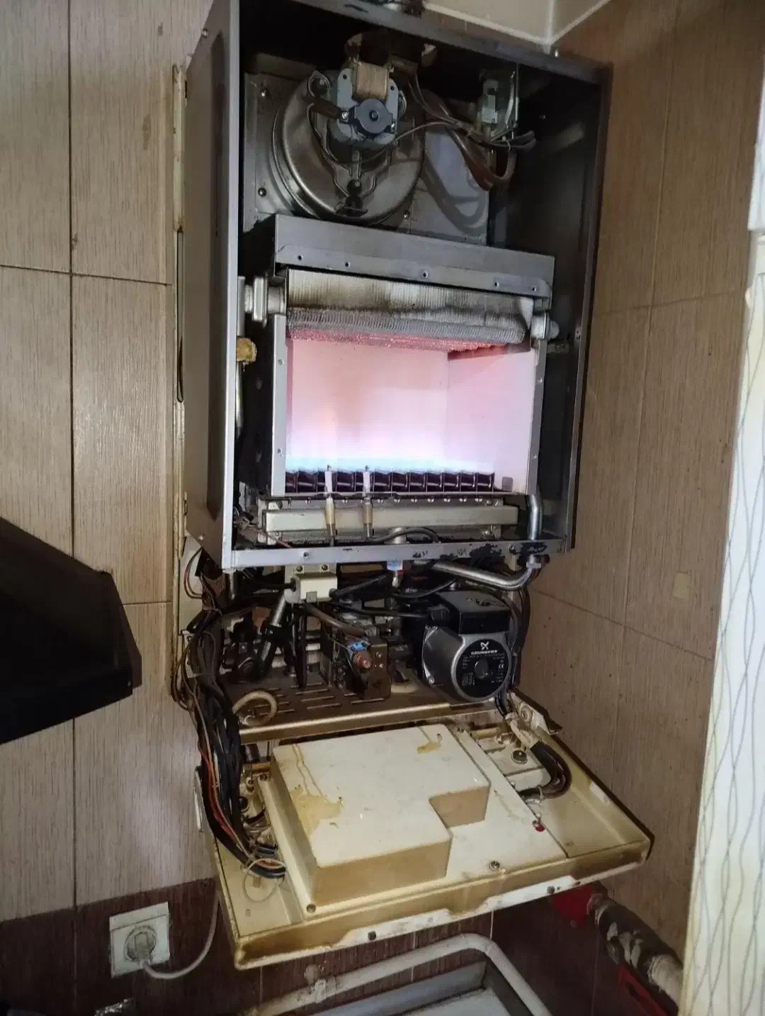 تعمیرات ،سرویس پکیج رادیاتور، بهترین کیفیت و قیمت|خدمات پیشه و مهارت|ایلام, |دیوار