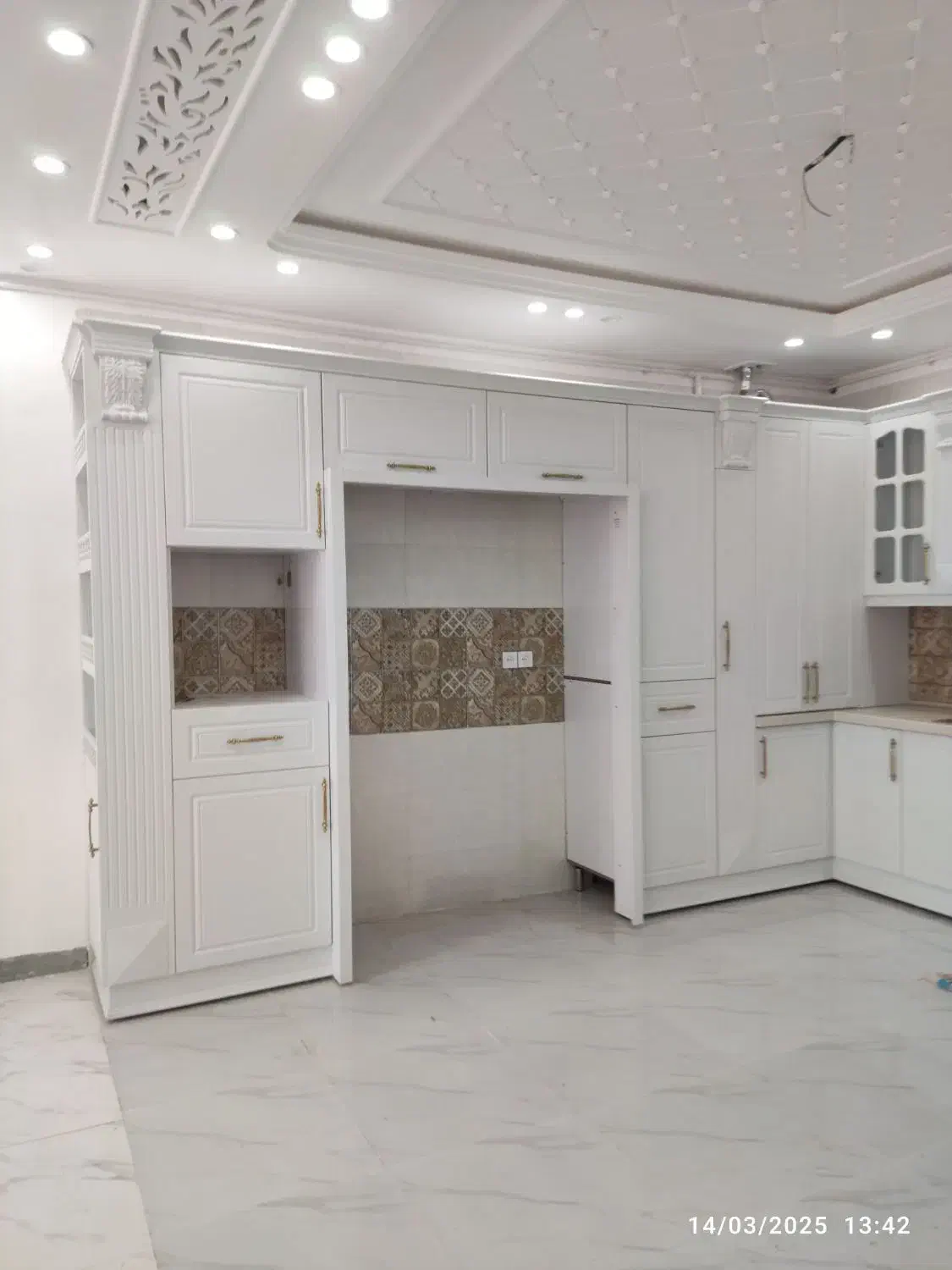 ساخت و نصب کابینت درب چوبی|خدمات پیشه و مهارت|یزد, |دیوار
