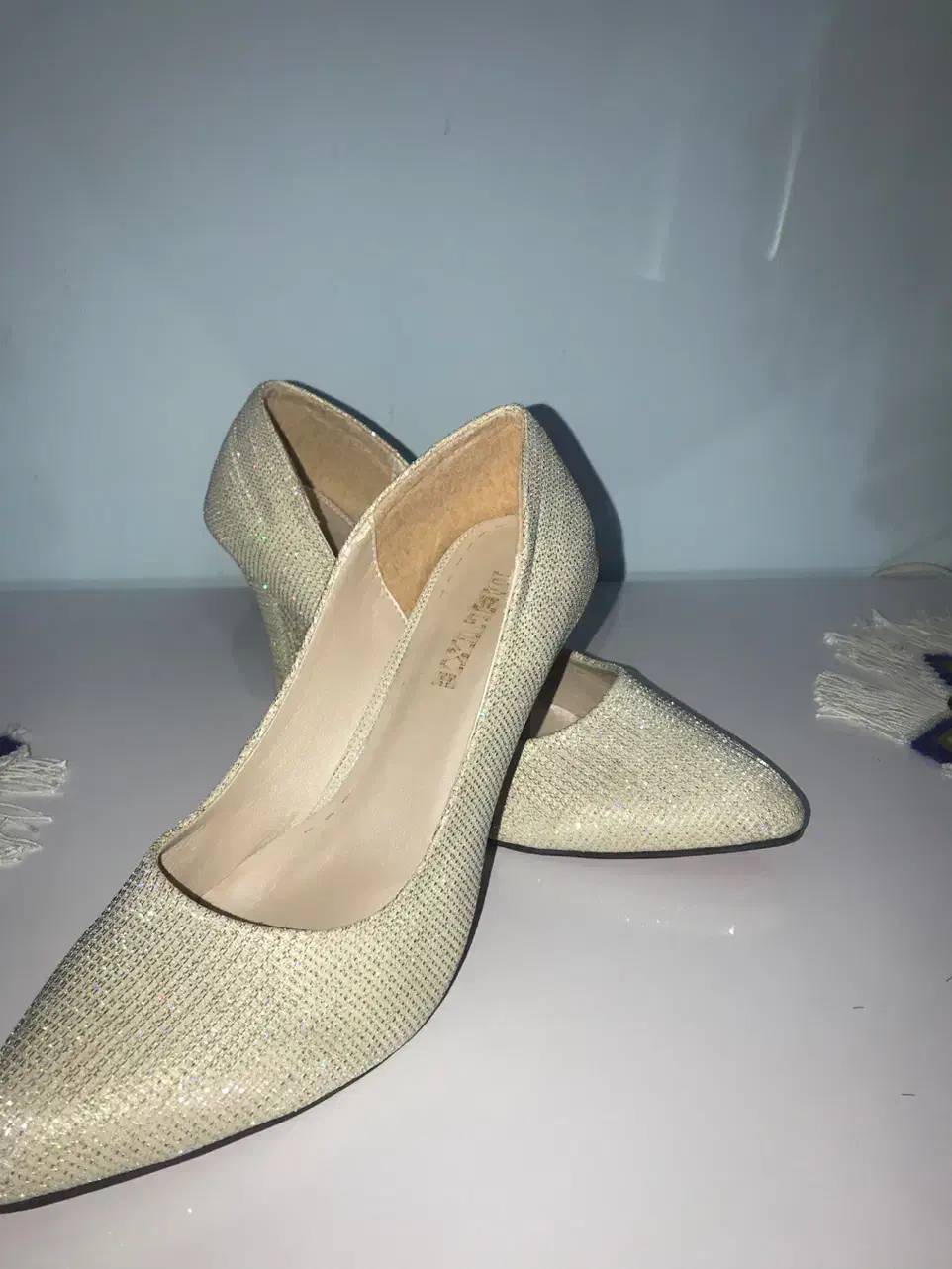 کفش|کیف، کفش، کمربند|زنجان, |دیوار