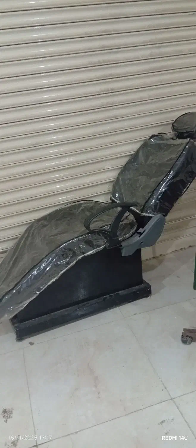 صندلی اصلاح|آرایشگاه و سالن‌های زیبایی|اردبیل, |دیوار