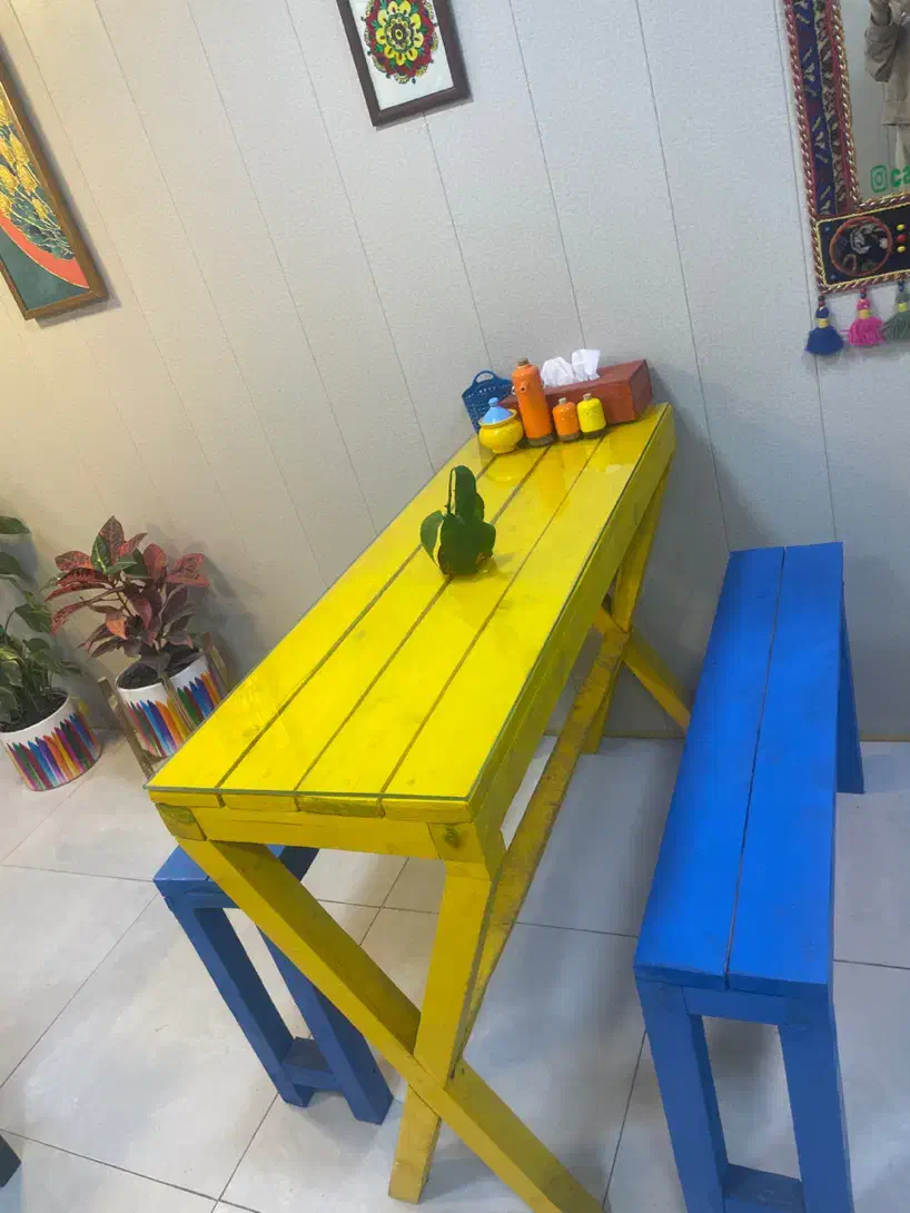 میزونیمکت چوبی نراد کاملا سالم|صندلی و نیمکت|رشت, پاره بیجار|دیوار