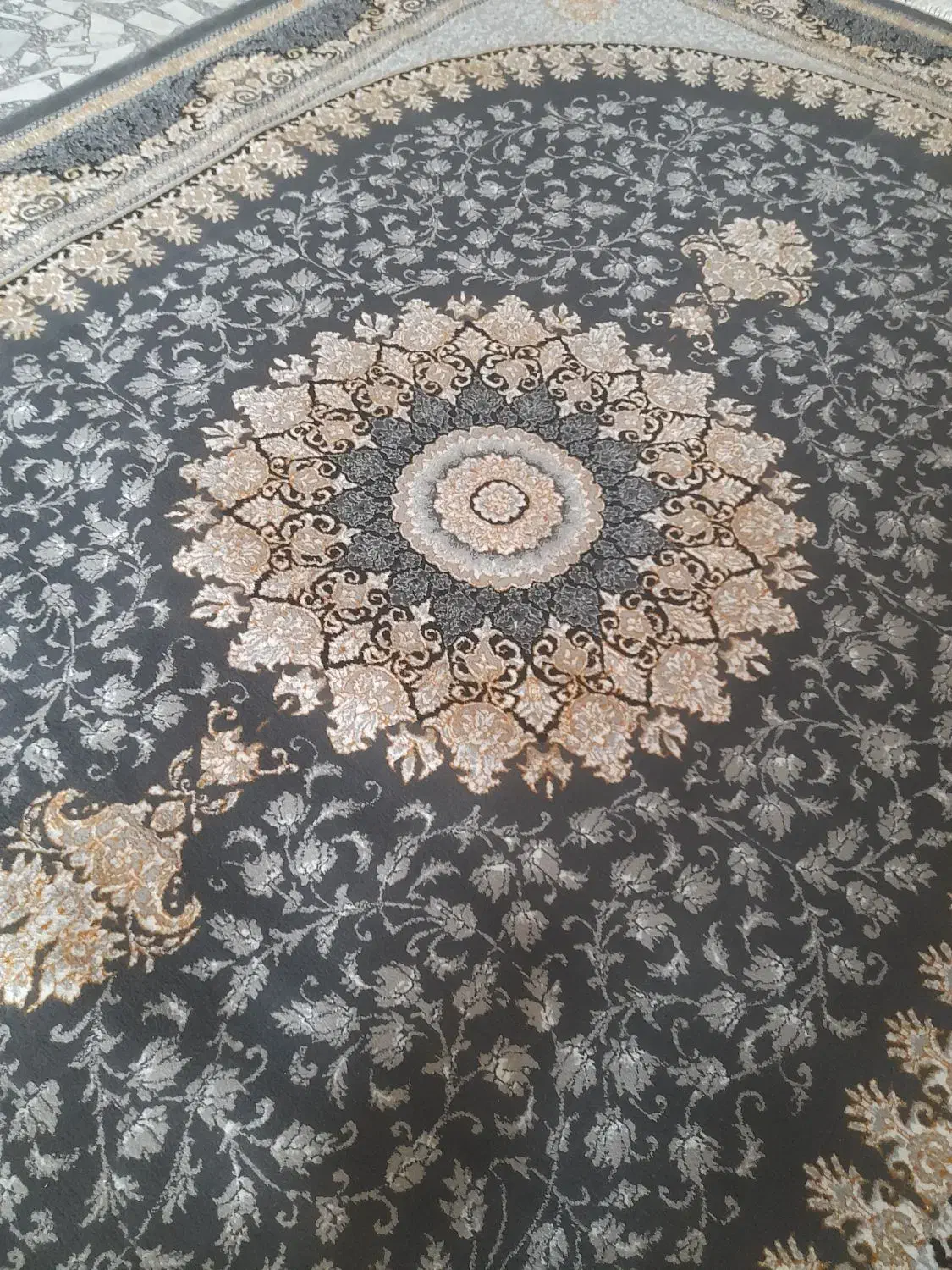 فرش ۹متری اکبند تو کاور استفاده نشده|فرش|قائم‌شهر, |دیوار