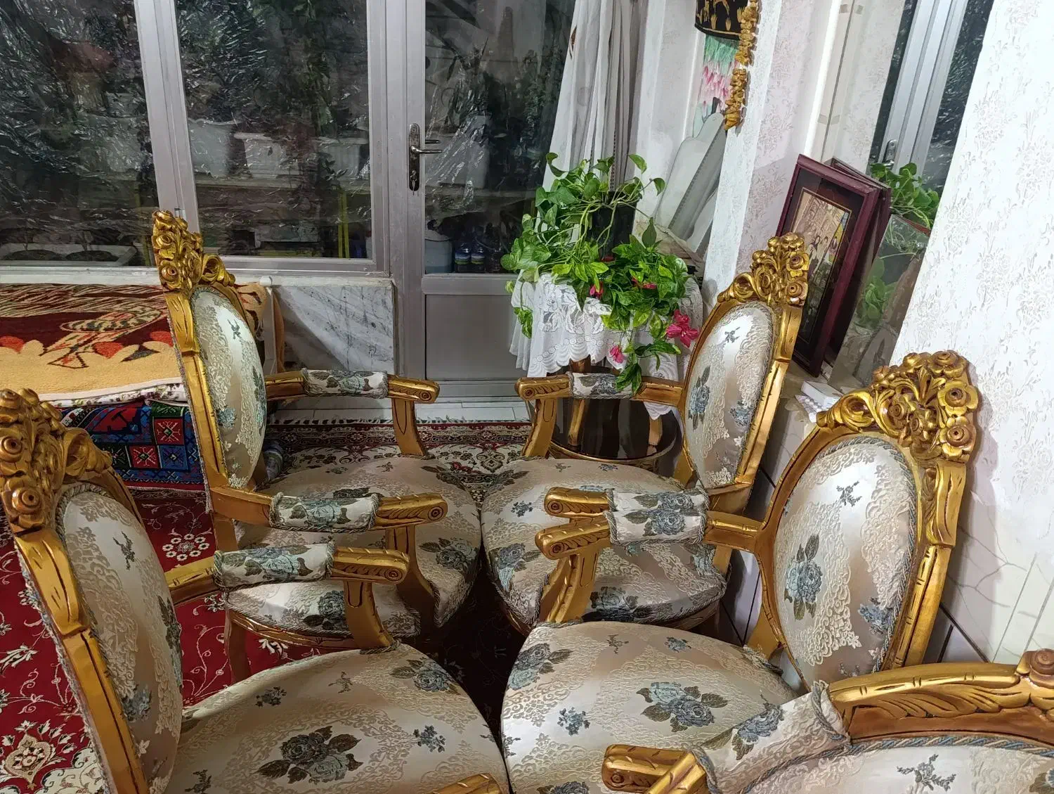 مبل سلطنتی چوب گردو|مبلمان خانگی و میز عسلی|اصفهان, سرتاوه|دیوار