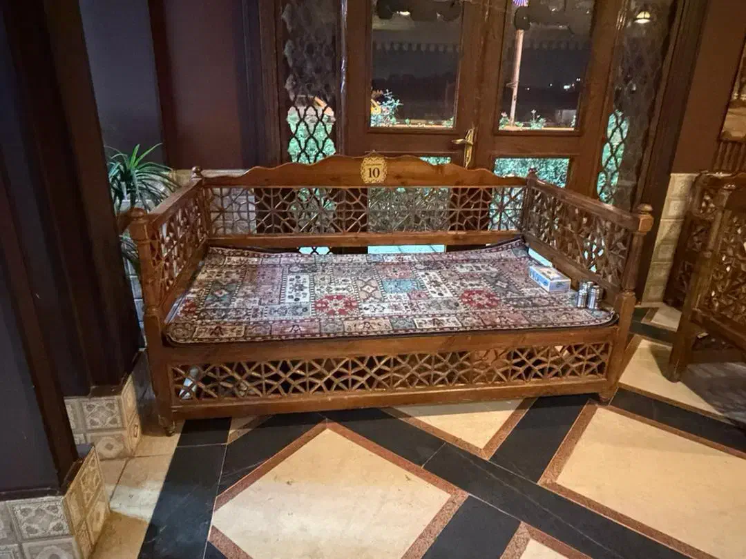 تخت+میز و صندلی چوبی رستورانی|کافیشاپ و رستوران|شهریار, دهشاد بالا|دیوار