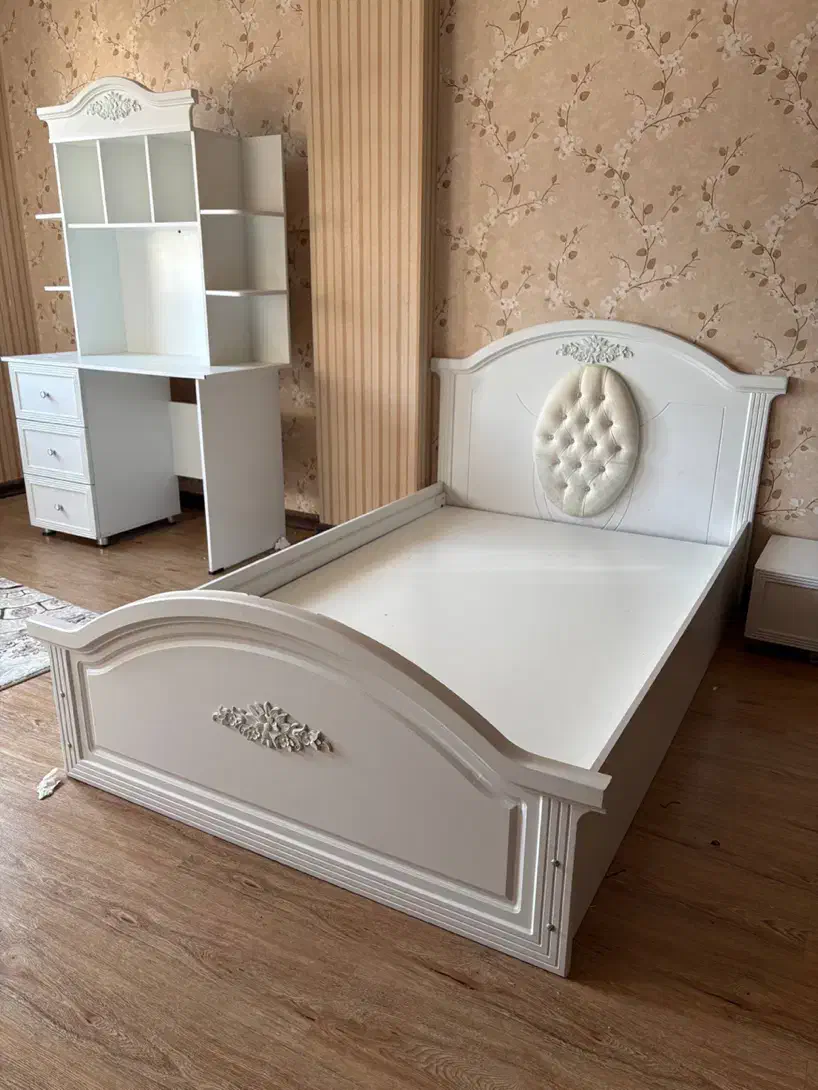 سرویس خواب- تخت خواب|تخت و سرویس خواب|اصفهان, باغ زرشک|دیوار