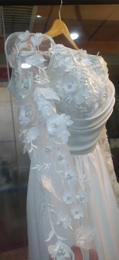 تعدادی لباس عقد نو بفروش‌میرسد|لباس|قزوین, |دیوار