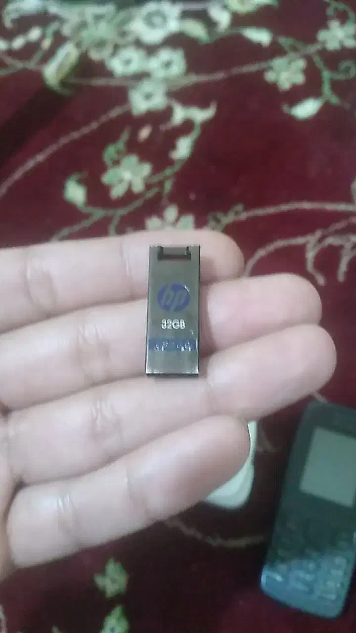 فلش ۳۲گیگ اچ پی|قطعات و لوازم جانبی رایانه|شیروان (خراسان), |دیوار