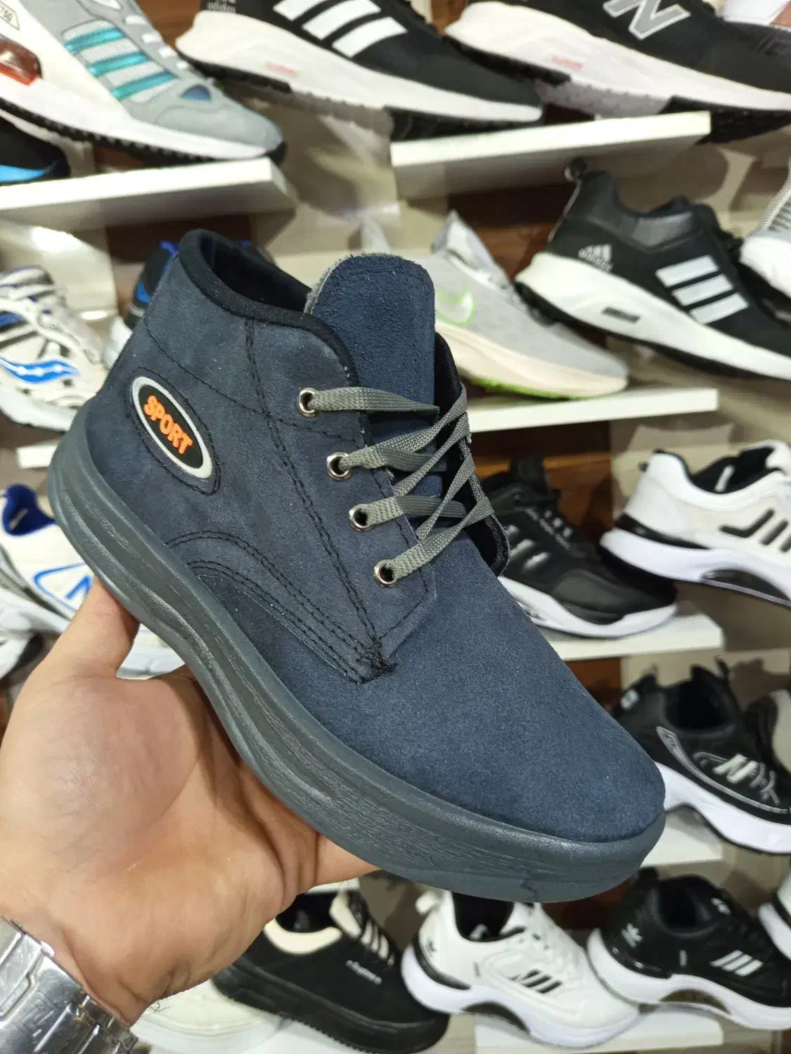 انواع کفش کار تبریزوکفش کارساقدارواسکیچرز جورابی|کیف، کفش، کمربند|بروجرد, |دیوار