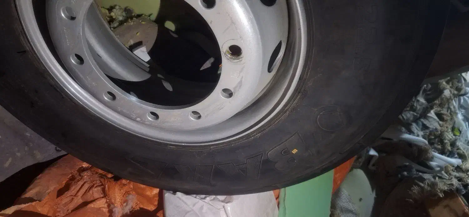 لاستیک ۳۱۵ ورینگ کامیون تریلی|قطعات یدکی و لوازم جانبی|خمینیشهر, |دیوار