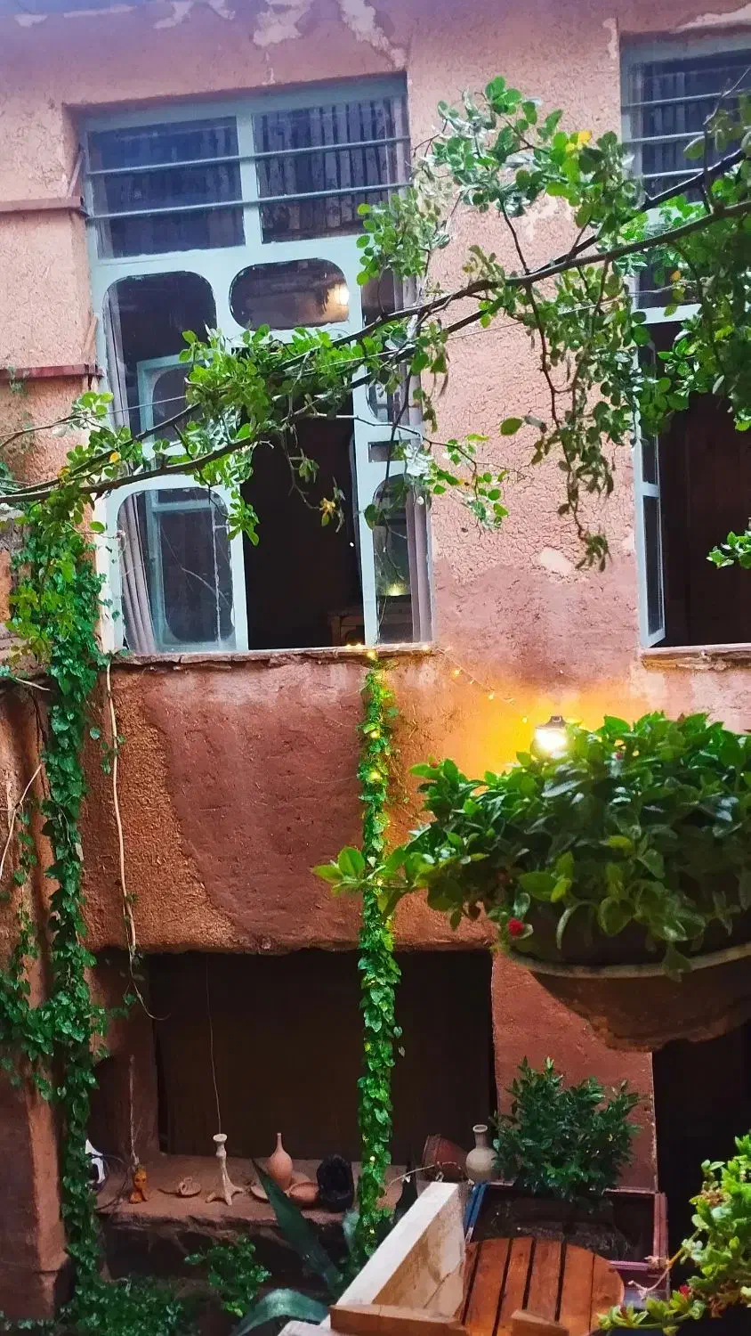 اجاره.اتاق.مبله.بومگردی.قلات|اجارهٔ کوتاه‌مدت آپارتمان و سوئیت|شیراز, قلات|دیوار