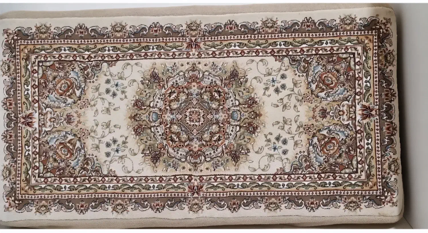 پشتی|پشتی|ملایر, |دیوار