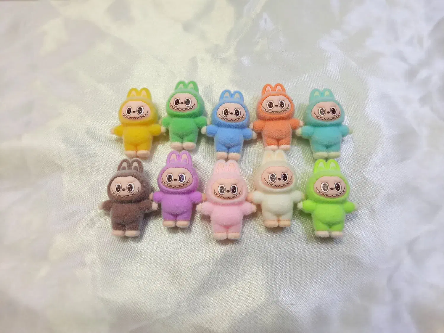 لبوبو مینی مخملی دارای رنگ هاس مختلف بدلیجات|بدلیجات|قم, ارم|دیوار