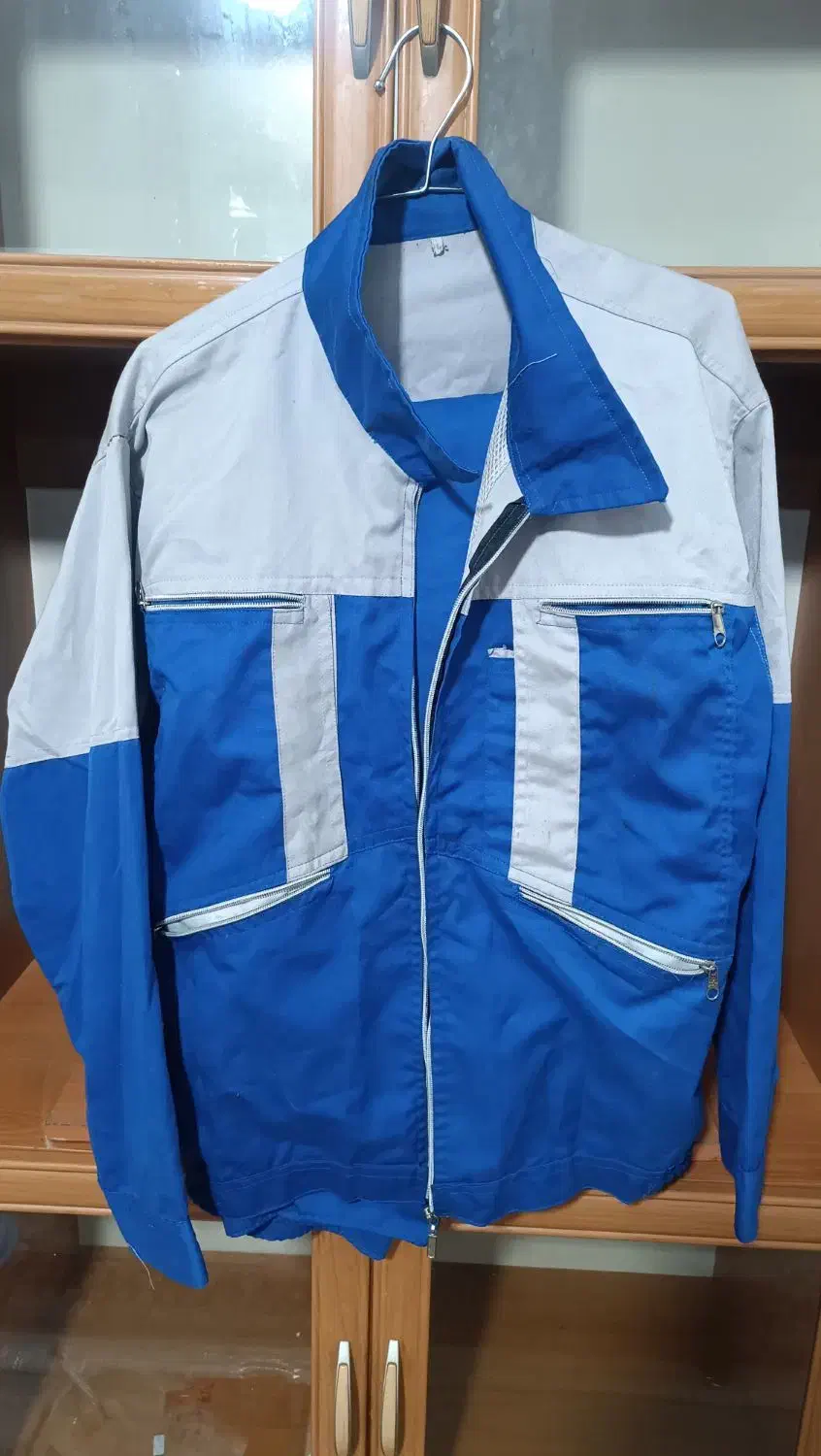 لباس کارگری|ابزارآلات|شیراز, کوشک میدان|دیوار