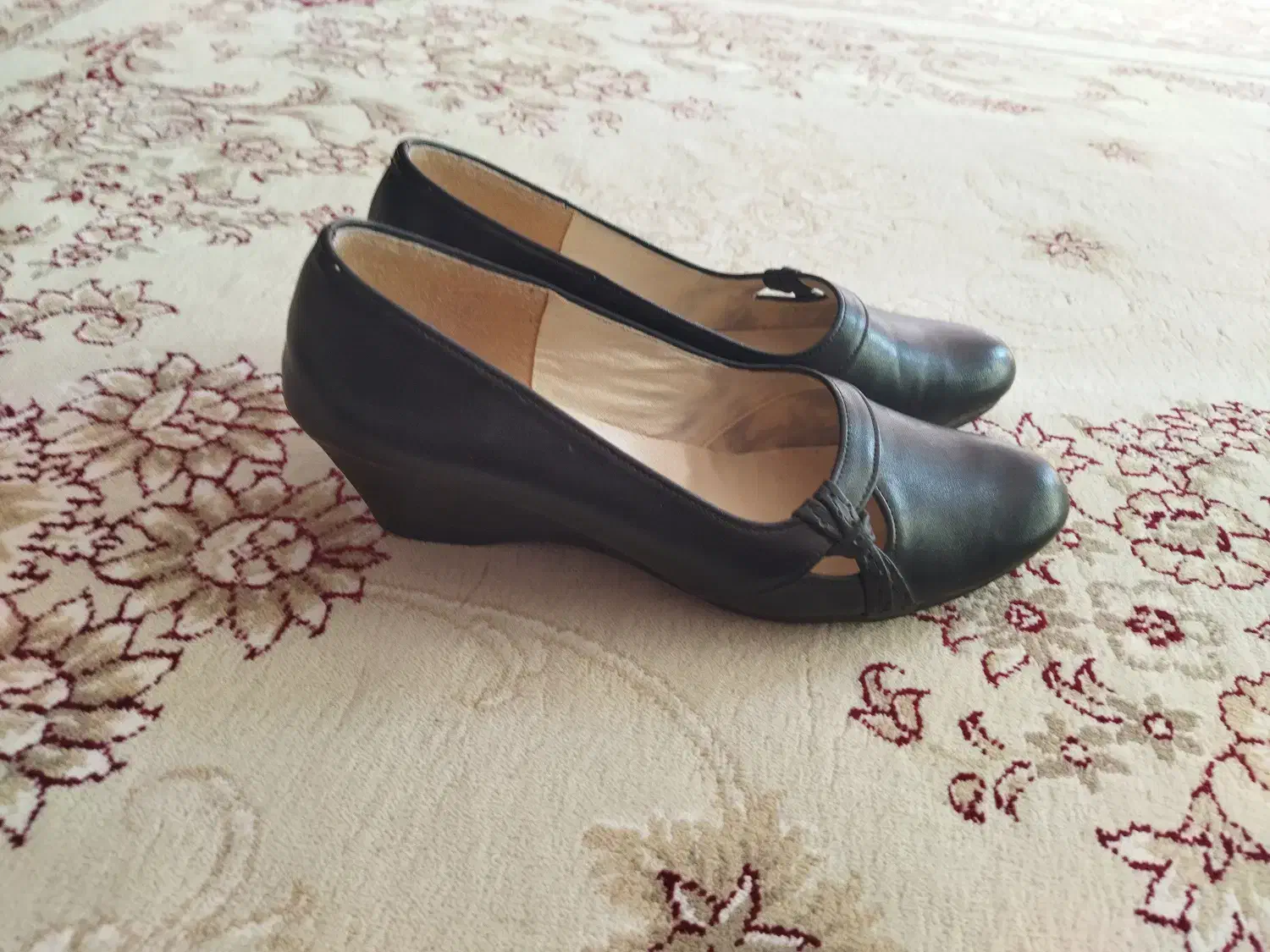 کفش مجلسی زنانه|کیف، کفش، کمربند|شیراز, پشم شیشه|دیوار