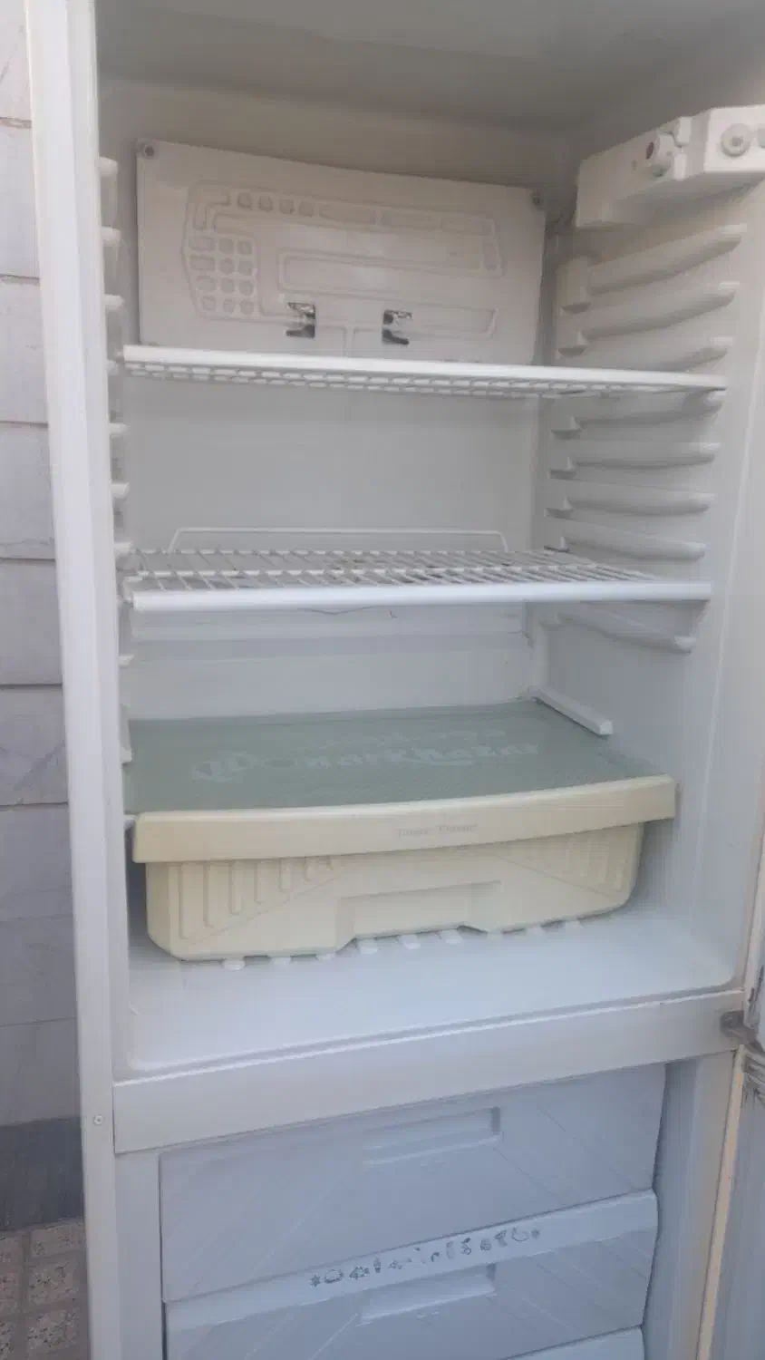 یک عدد یخچال فریز چهار کشو کاملا سالم|یخچال و فریزر|پاکدشت, پاکدشت (مامازند)|دیوار