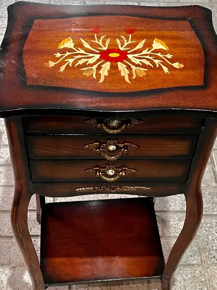 میز تلفن|میز تلفن|مشهد, هفده شهریور|دیوار