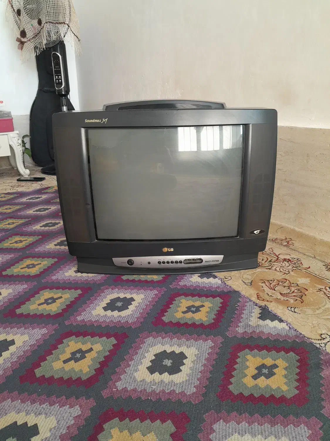 تلویزیون رنگی ۲۱ اینچ ال جی|تلویزیون و پروژکتور|سبزوار, مدرس|دیوار