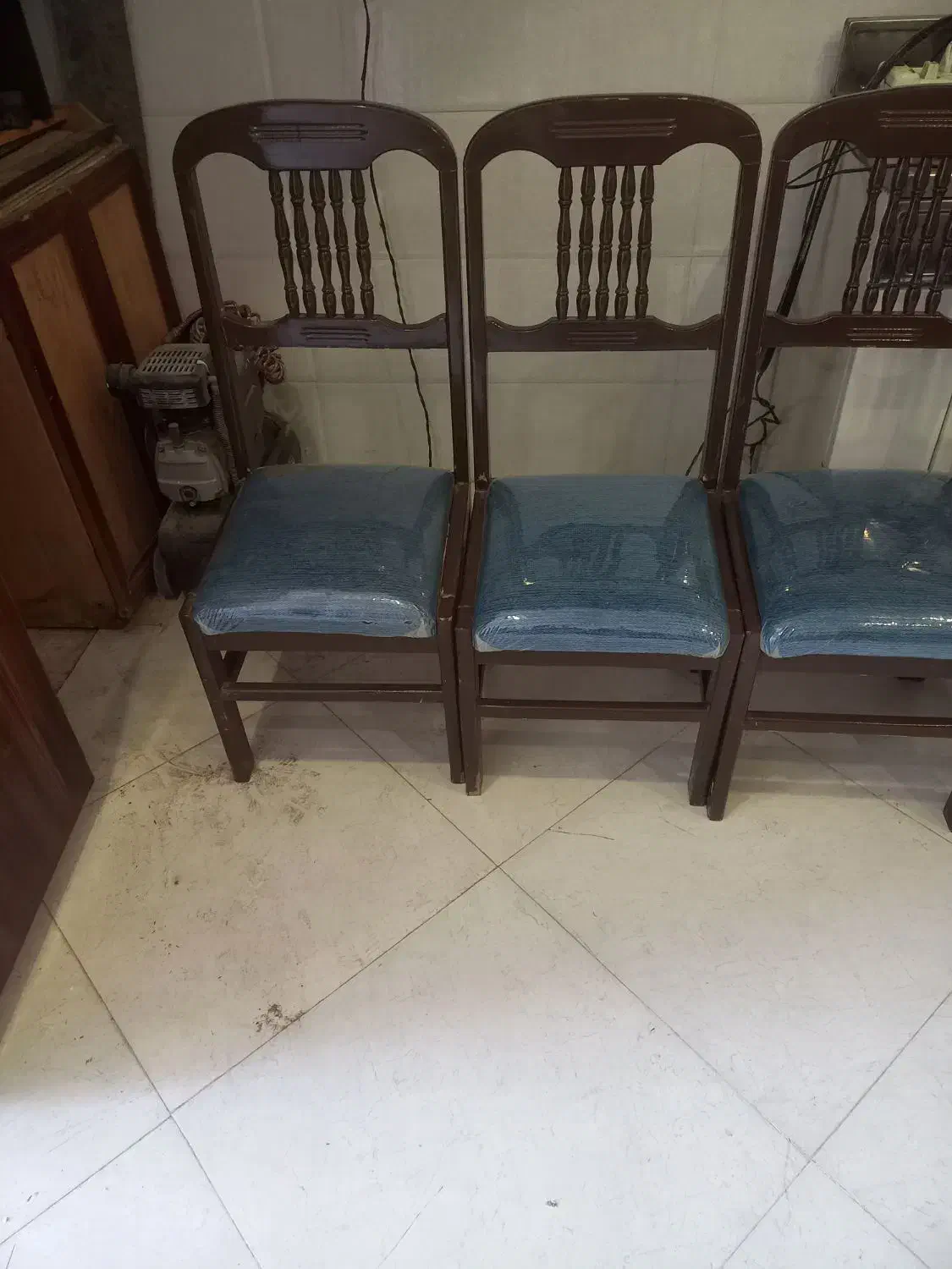 صندلی|میز و صندلی غذاخوری|یزد, |دیوار