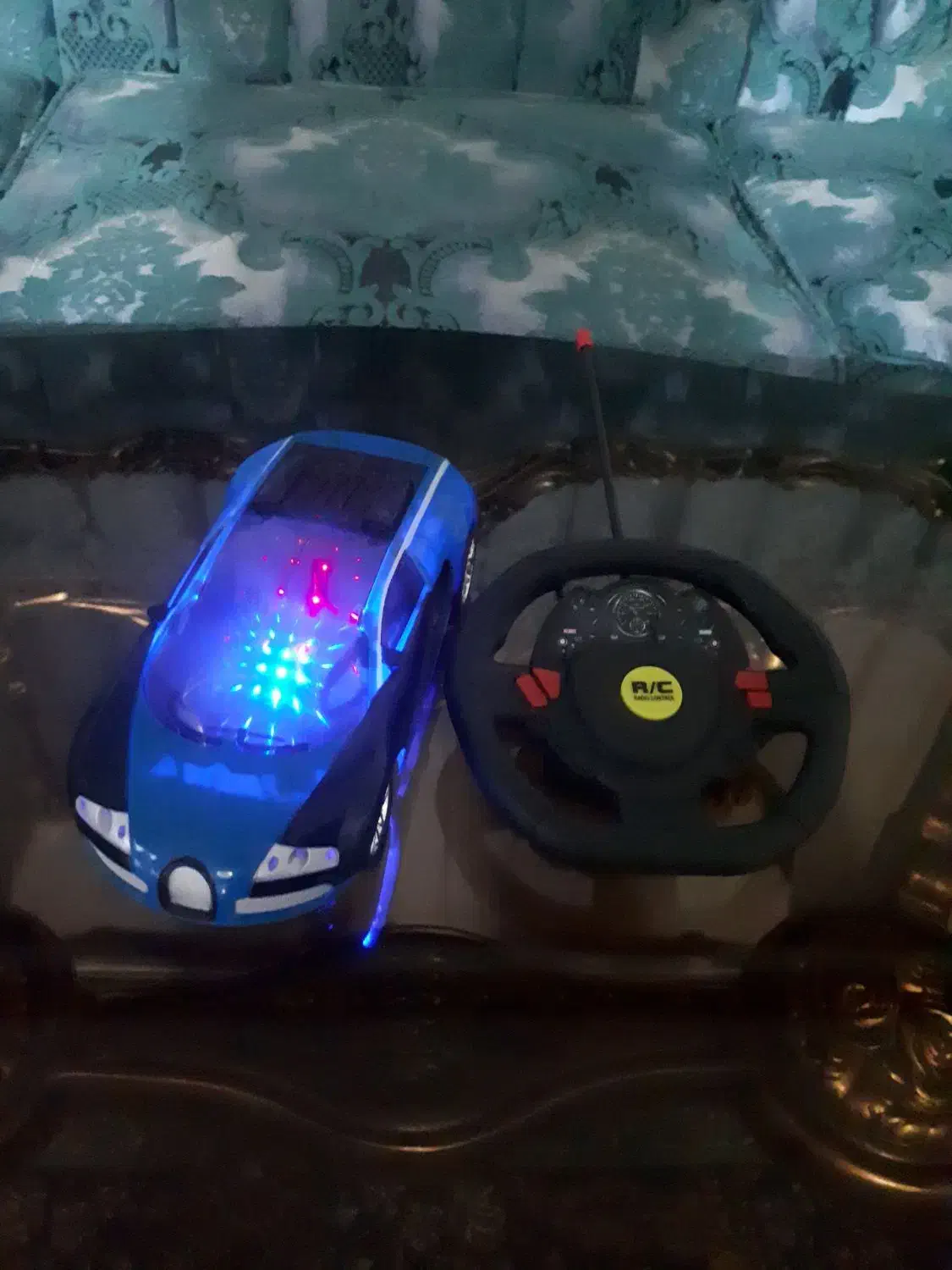 ماشین کنترولی|اسباببازی|قم, باغ کرباسی|دیوار