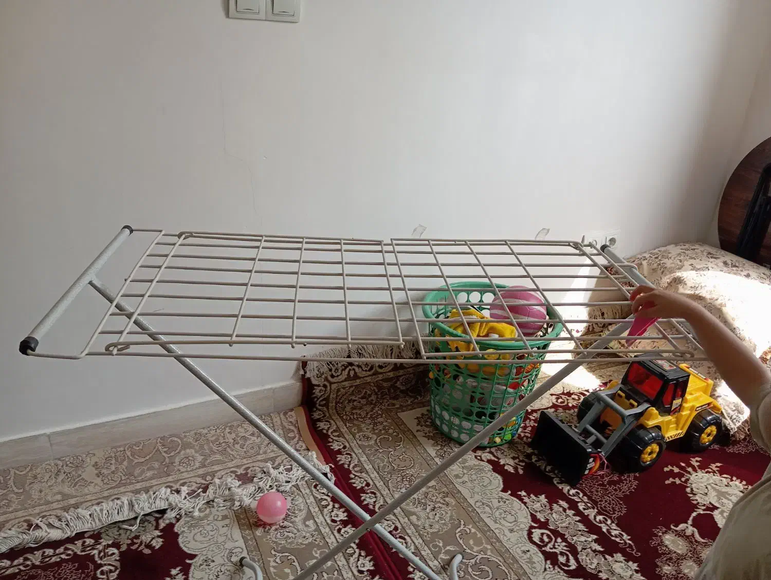 رخت آویز بزرگ نو|بندرخت و رخت‌آویز|شیراز, شهرک گلستان|دیوار