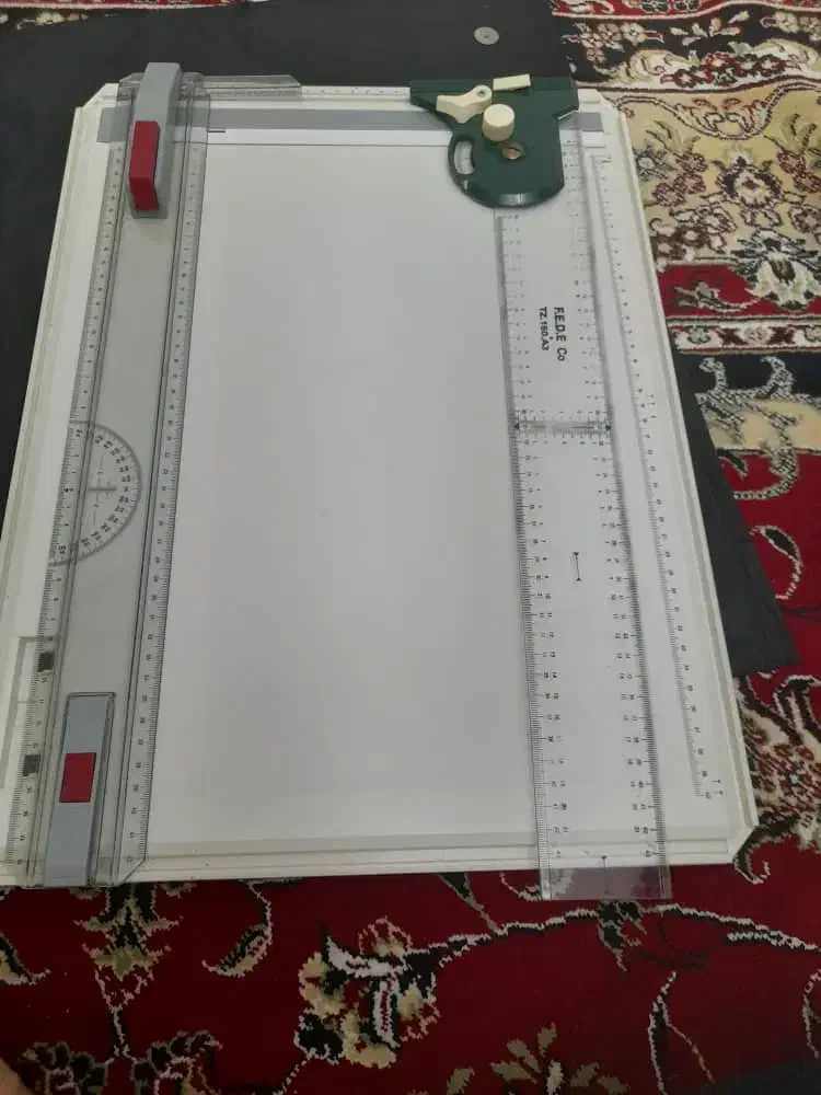 فروش کیف و تخته مهندس معماری و دوتا خط کش|لوازم التحریر|اندیشه, اندیشه فاز ۲|دیوار